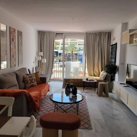 Jardines Del Puerto Apartman Marbella Kültér fotó