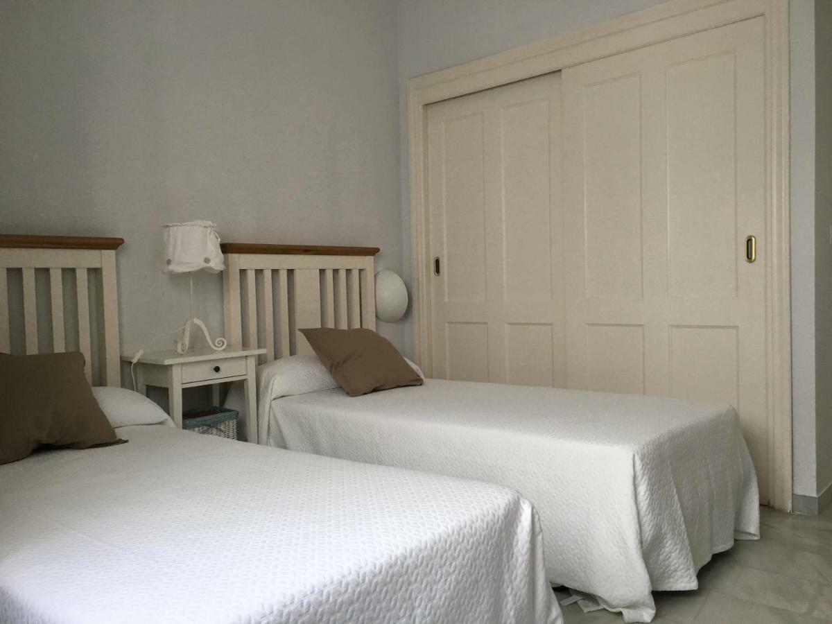Jardines Del Puerto Apartman Marbella Kültér fotó